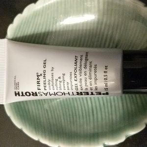 Gel exfoliant cleanser